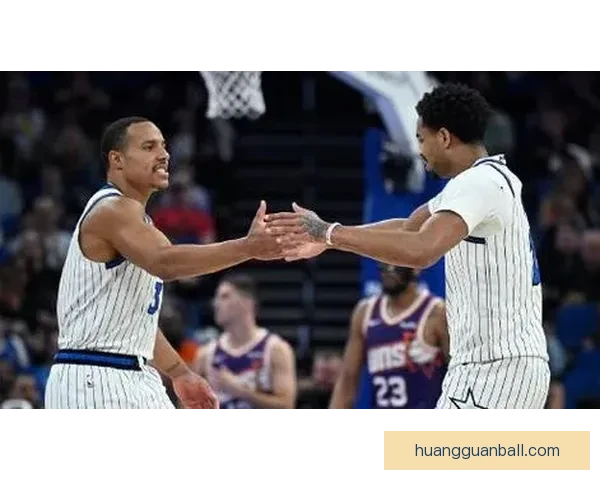 布克空砍34分魔术险胜太阳送湖人锁定季后赛萨格斯20分助力球队突破